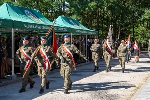 Uczestnicy uroczystości obchodów 87. rocznicy bitwy pod Wytycznem
